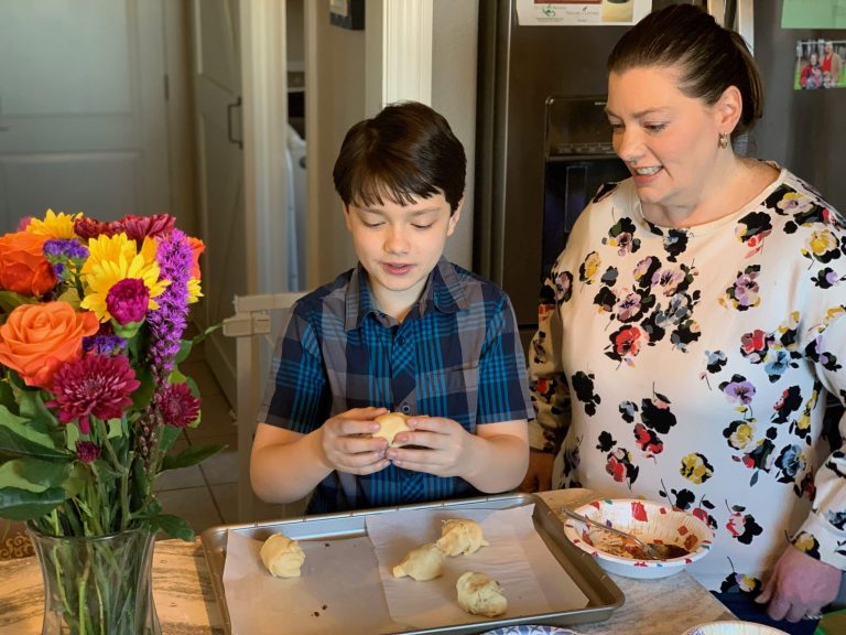 How to make Resurrection Rolls with the kids for Easter!  *Includes a gluten-free version.